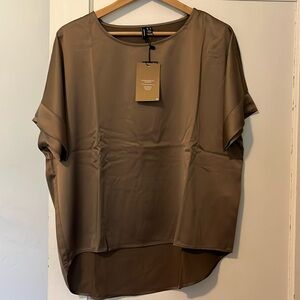 Vero Moda brown recycled fiber blouse. Silky feel. NWT